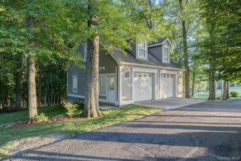 107 Moffat Road Washingtonville NY 10992