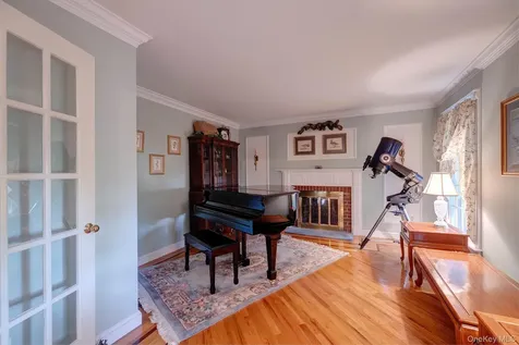 107 Moffat Road Washingtonville NY 10992