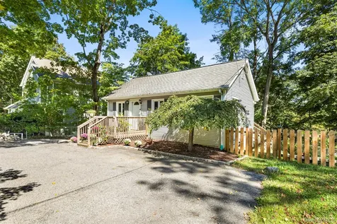 238 Tomahawk Street Yorktown Heights NY 10598