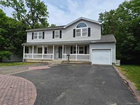 25 Mount Avenue Wyandanch NY 11798