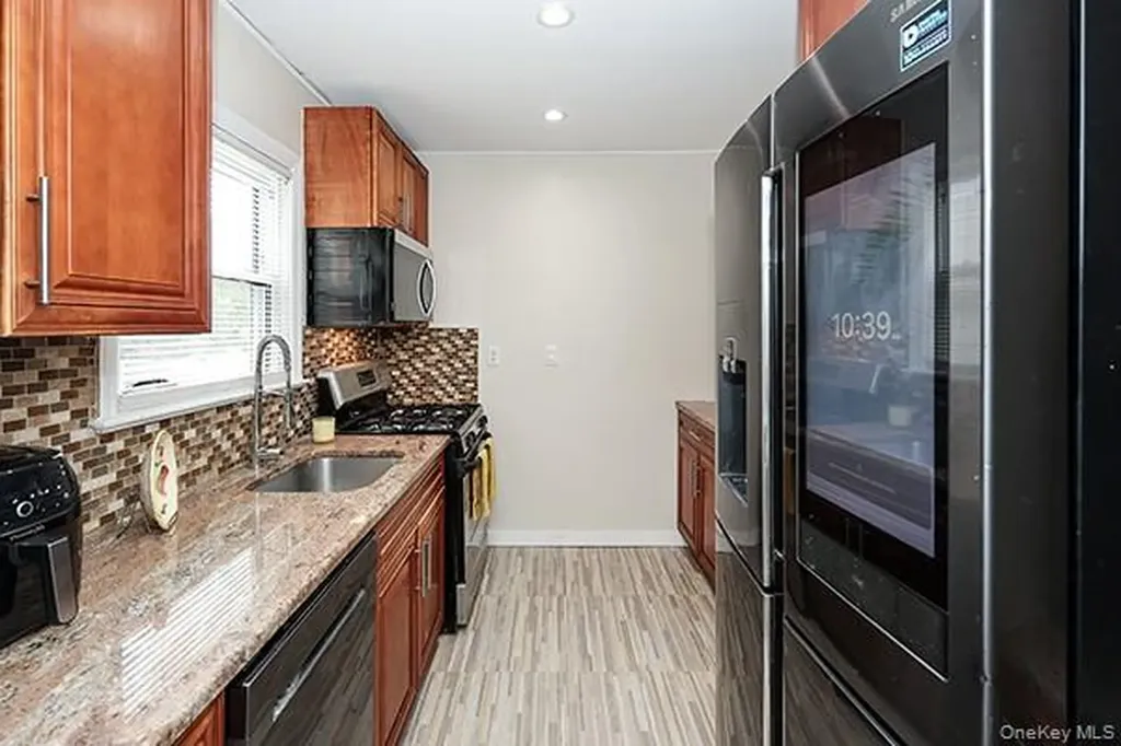 194 Holly Avenue Hempstead NY 11550
