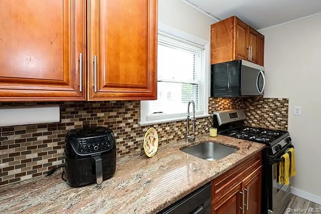 194 Holly Avenue Hempstead NY 11550