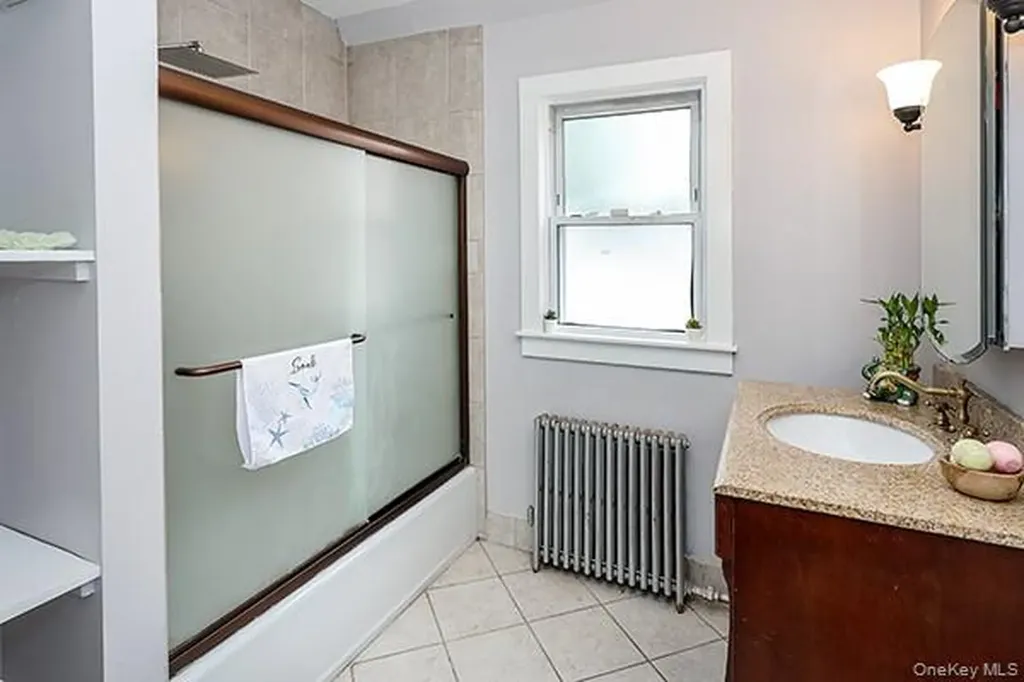 194 Holly Avenue Hempstead NY 11550