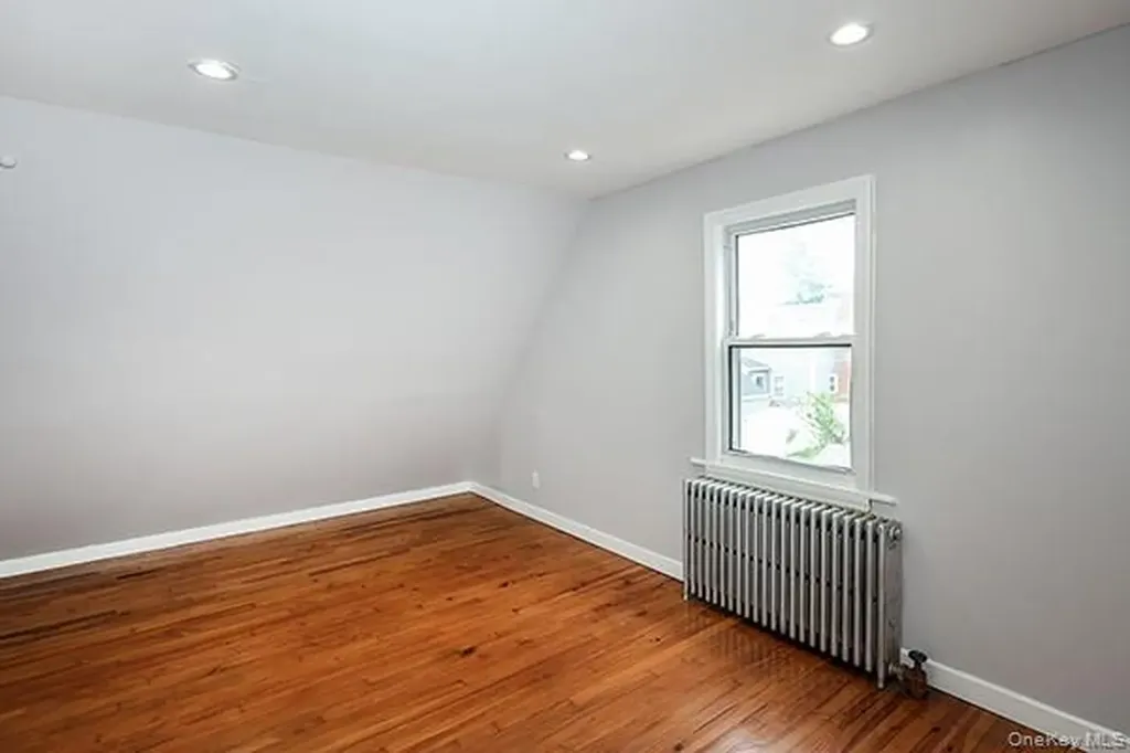 194 Holly Avenue Hempstead NY 11550