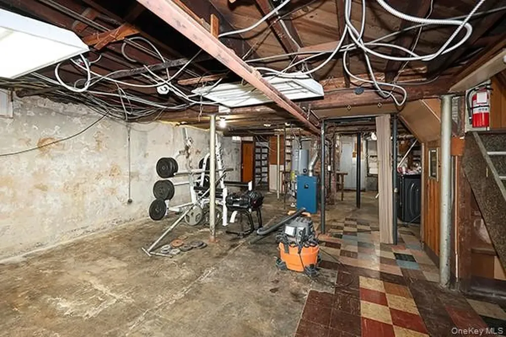 194 Holly Avenue Hempstead NY 11550