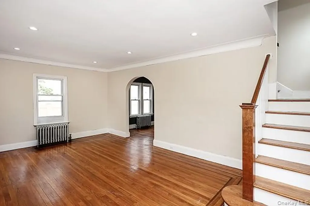 194 Holly Avenue Hempstead NY 11550