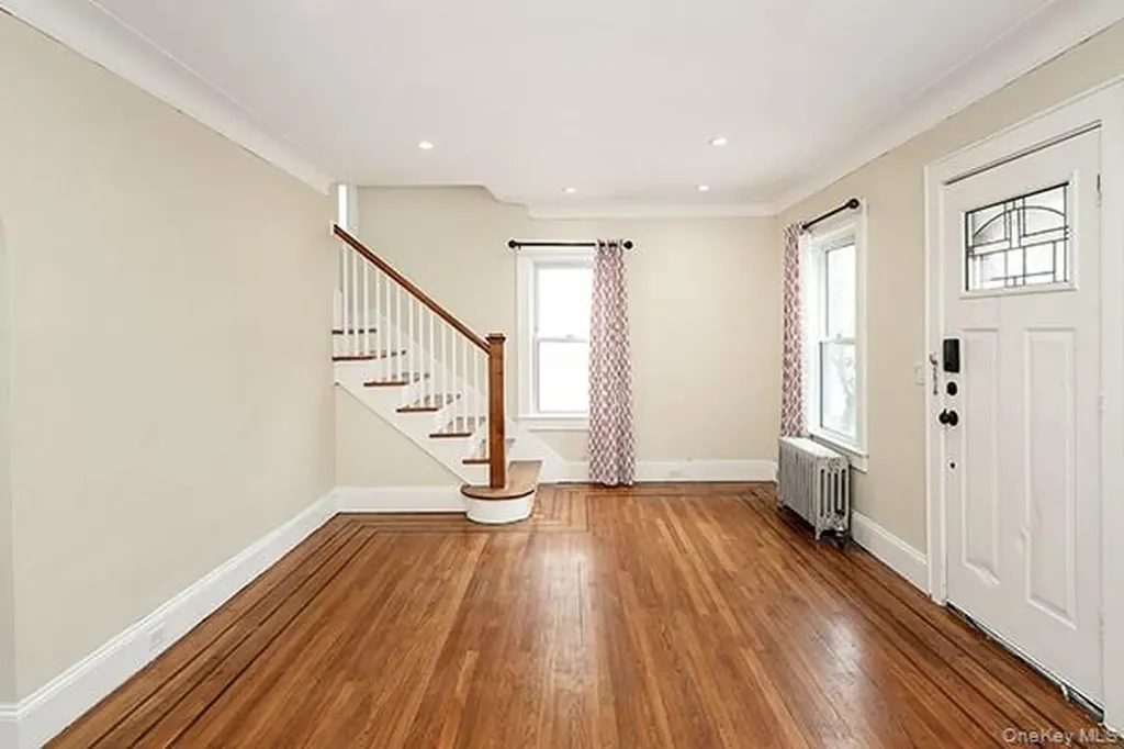 194 Holly Avenue Hempstead NY 11550