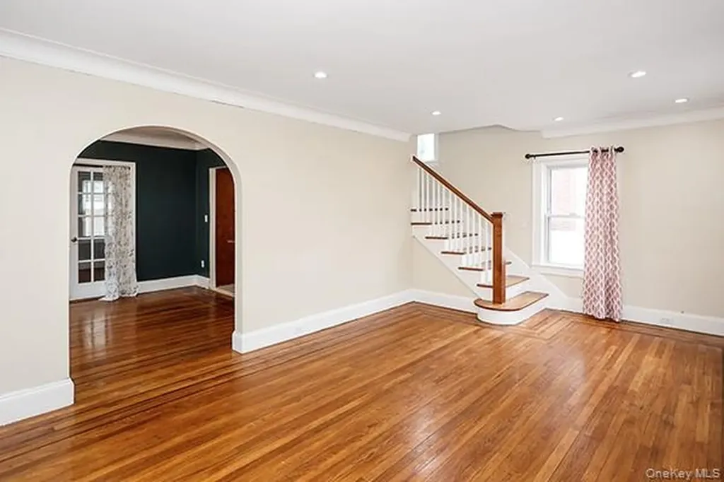 194 Holly Avenue Hempstead NY 11550