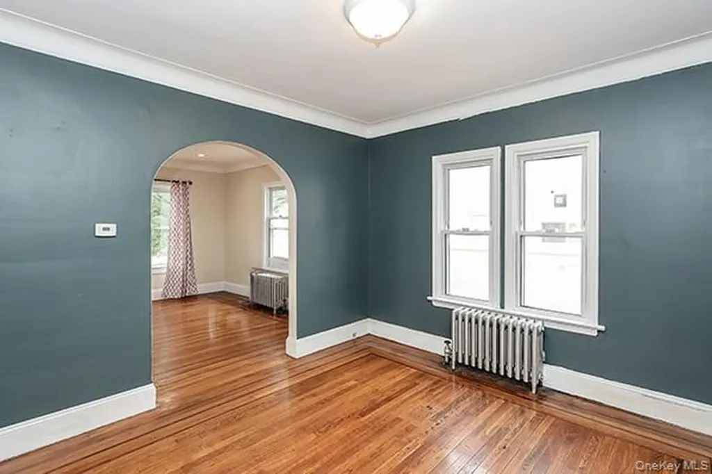 194 Holly Avenue Hempstead NY 11550