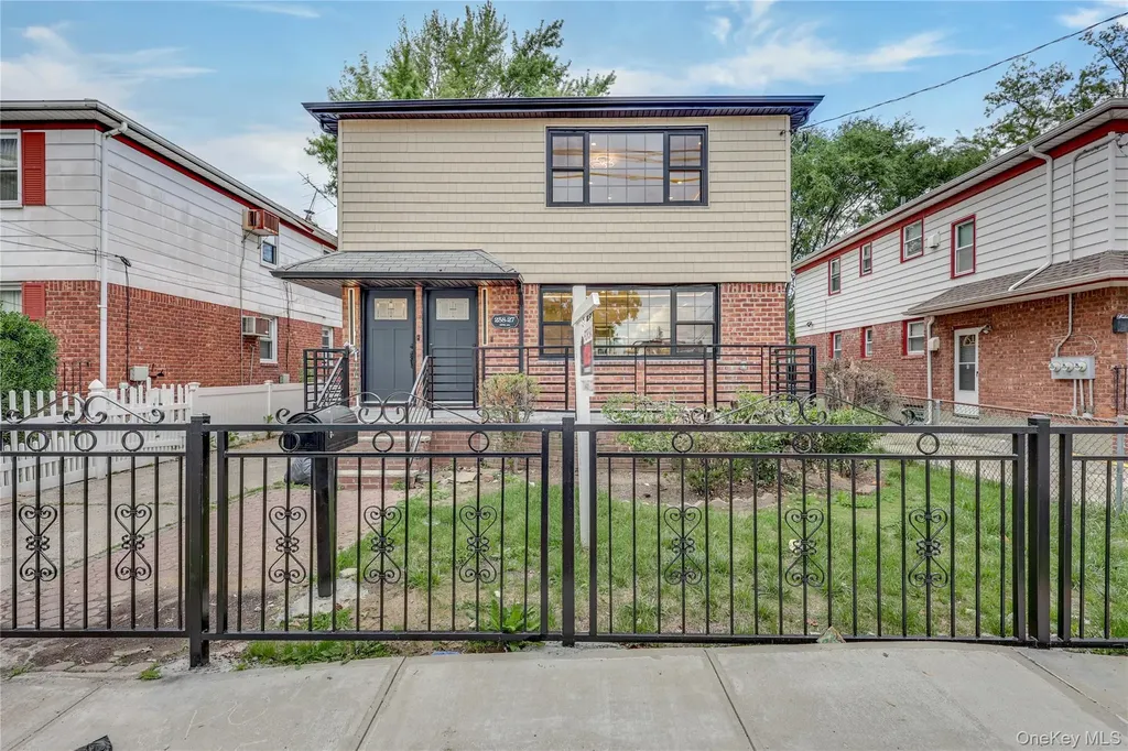 25827 147th Avenue Rosedale NY 11422