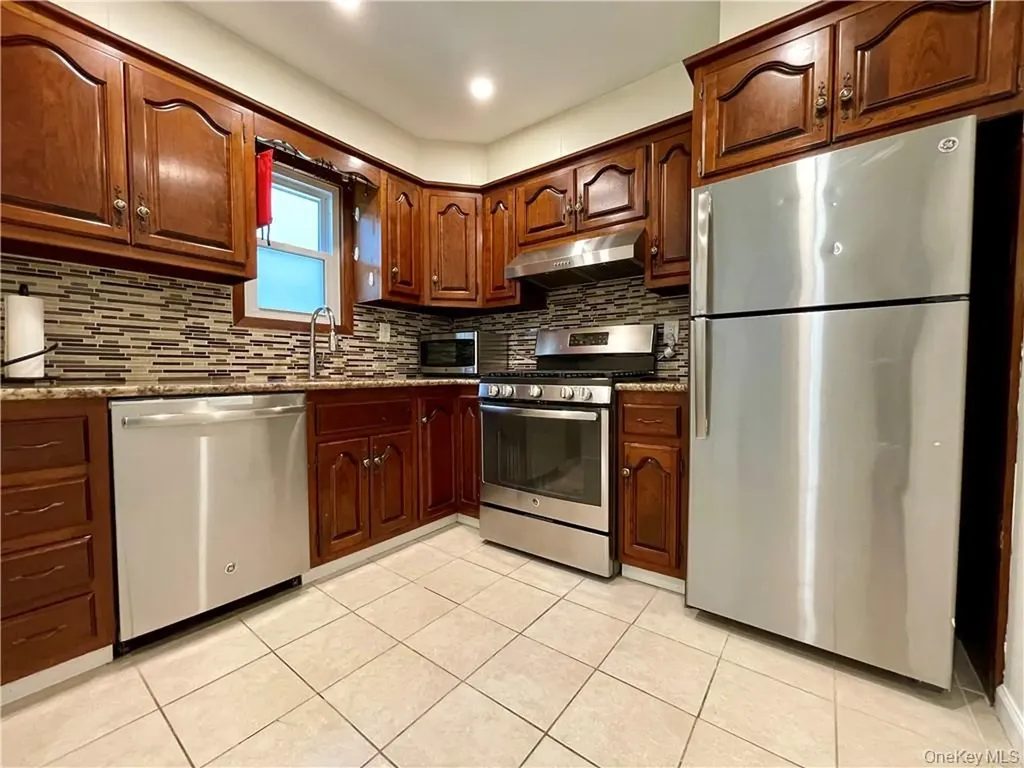 3 Elizabeth Place Nyack NY 10960