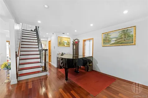 13035 126th Street South Ozone Park NY 11420