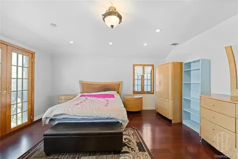 13035 126th Street South Ozone Park NY 11420