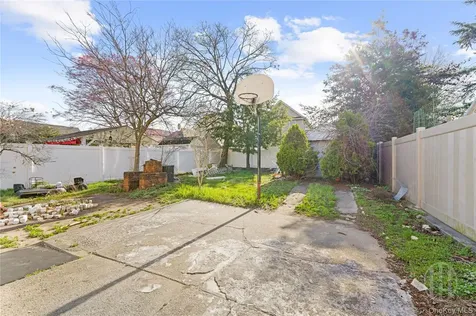 13035 126th Street South Ozone Park NY 11420