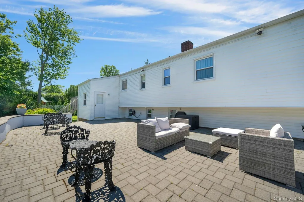 101 Windsor Oval New Rochelle NY 10805