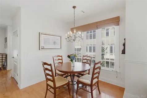 23 Mariners Walk Oyster Bay NY 11771