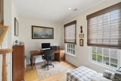 23 Mariners Walk Oyster Bay NY 11771