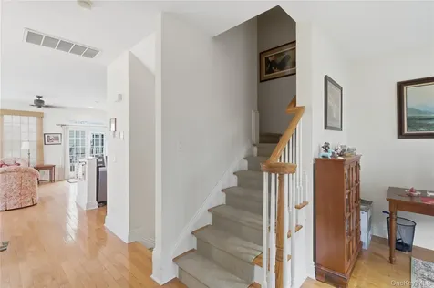 23 Mariners Walk Oyster Bay NY 11771