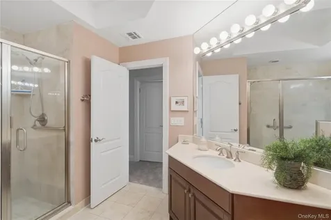 23 Mariners Walk Oyster Bay NY 11771