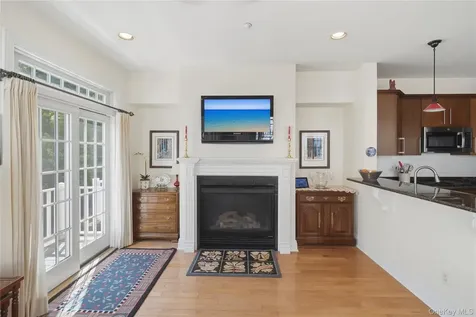 23 Mariners Walk Oyster Bay NY 11771