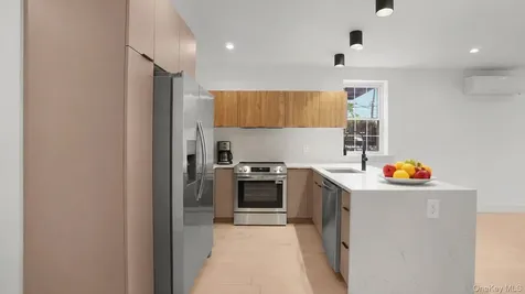 2424 Esplanade Avenue Bronx NY 10469