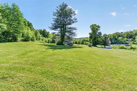 29-35 Bowen Court Holmes NY 10512