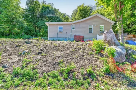 29-35 Bowen Court Holmes NY 10512