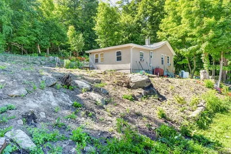 29-35 Bowen Court Holmes NY 10512
