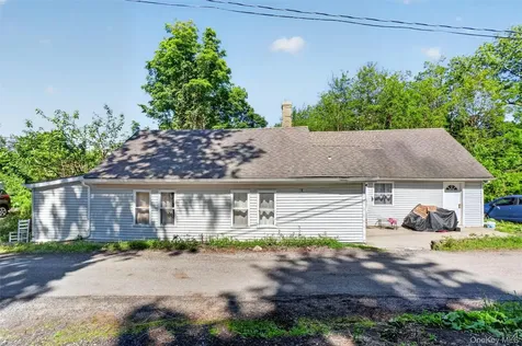 29-35 Bowen Court Holmes NY 10512