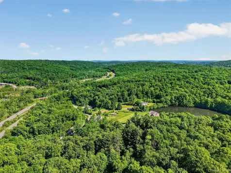 29-35 Bowen Court Holmes NY 10512