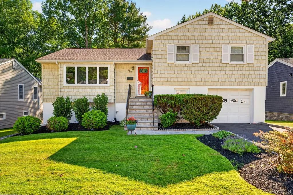 140 Saxon Drive Mamaroneck NY 10543
