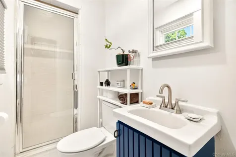 140 Saxon Drive Mamaroneck NY 10543