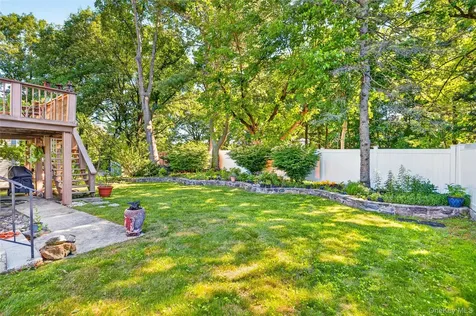 140 Saxon Drive Mamaroneck NY 10543