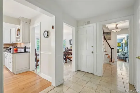 8 Abbey Road Orangeburg NY 10962