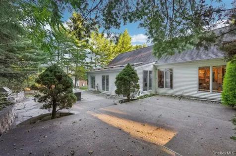 8 Abbey Road Orangeburg NY 10962