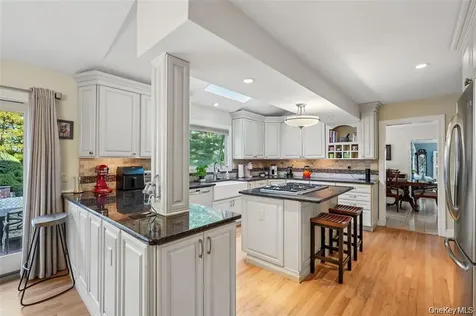 8 Abbey Road Orangeburg NY 10962