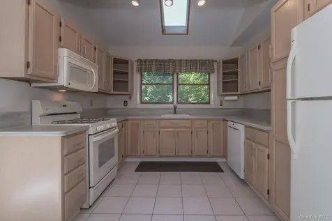 74 Highland Avenue Florida NY 10921