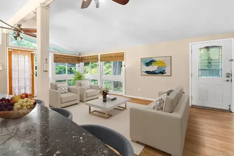 44 White House Road White Plains NY 10607