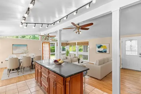 44 White House Road White Plains NY 10607