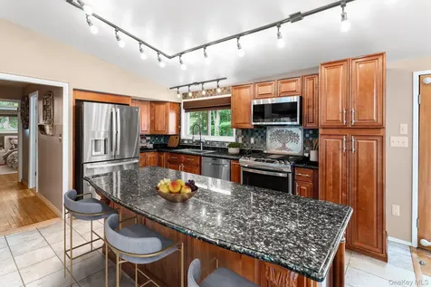 44 White House Road White Plains NY 10607