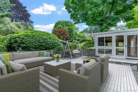 44 White House Road White Plains NY 10607