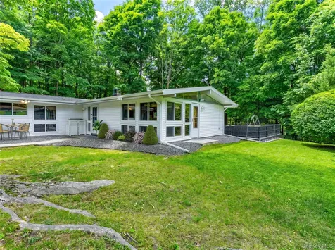 44 White House Road White Plains NY 10607