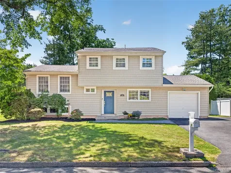 42 Chestnut Oval Orangeburg NY 10962