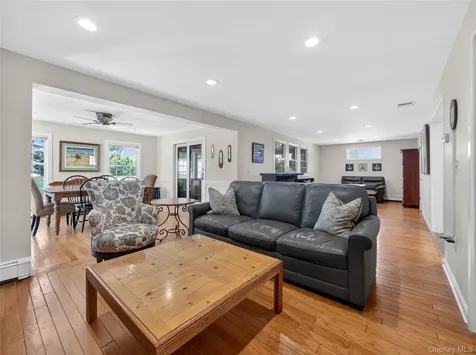 42 Chestnut Oval Orangeburg NY 10962