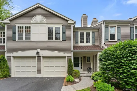 611 Pondside Drive White Plains NY 10607