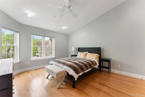 611 Pondside Drive White Plains NY 10607