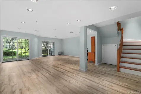 611 Pondside Drive White Plains NY 10607