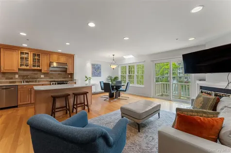611 Pondside Drive White Plains NY 10607
