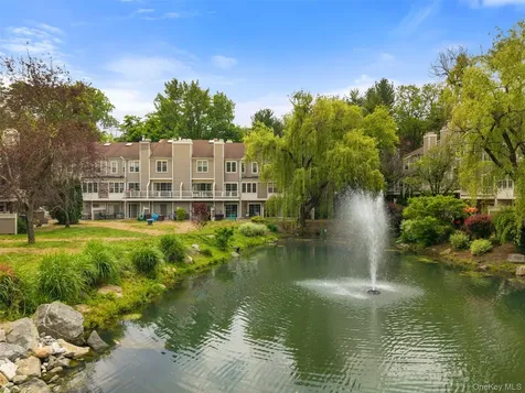 611 Pondside Drive White Plains NY 10607