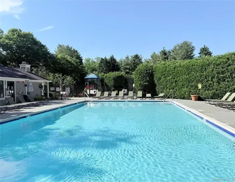 611 Pondside Drive White Plains NY 10607